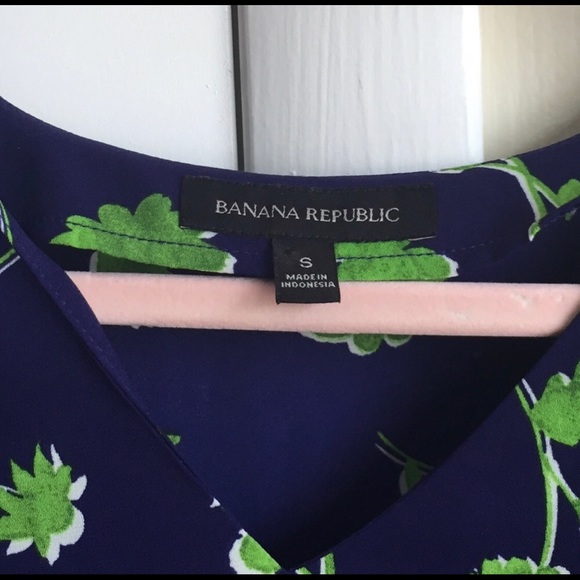 Banana Republic Top. - Picture 2 of 3